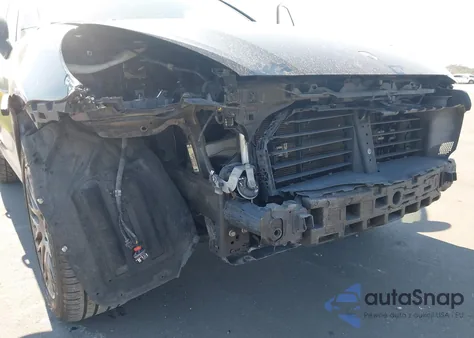 2016 Porsche Cayenne z USA, uszkodzony, nr VIN WP1AA2A28GLA03863